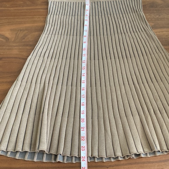 WORTH New York Knit Pleated Midi Skort Camel Tan Size Small - Picture 6 of 6
